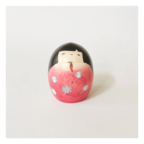 Usaburo Kokeshi – Small Egg-shaped Kokeshi (Tanpopo / Yuki no Sei)