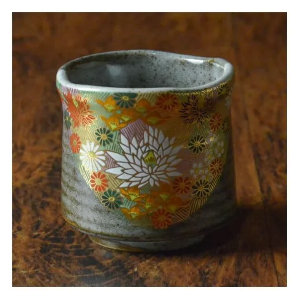 Kutani Ware Yunomi Teacup, Gold Flower Mosaic (Kinka-zume), Paulownia Box